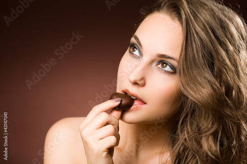 hot babes are eating cakes and fucking with each other 485625 hot babes are eating cakes and fucking with each other 485624