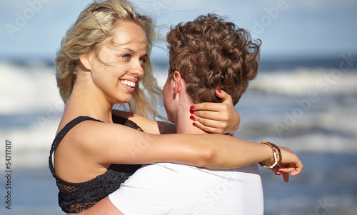 beautiful girls kissing on beach №200671 beautiful girls kissing on beach № 200670
