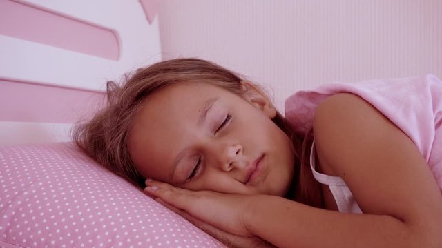 Смотреть Секс Спящей В Рот