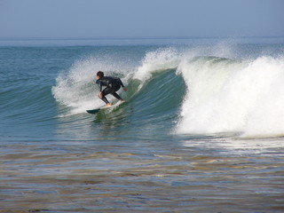 Fototapeta na wymiar surfer w akcji