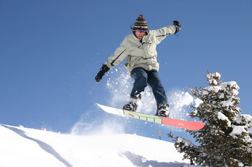 Fototapeta na wymiar snowboarder 2