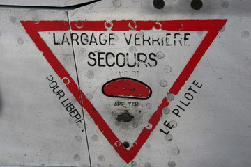 commande d'éjection externe