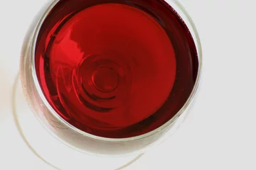 Papier peint photo autocollant rond Alcool a glass of red wine