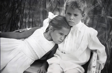 pareja de niños