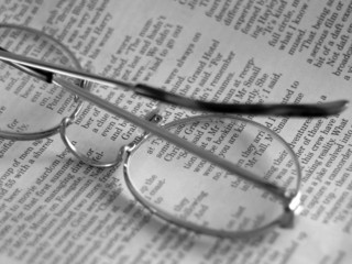 Fototapeta premium reading glasses