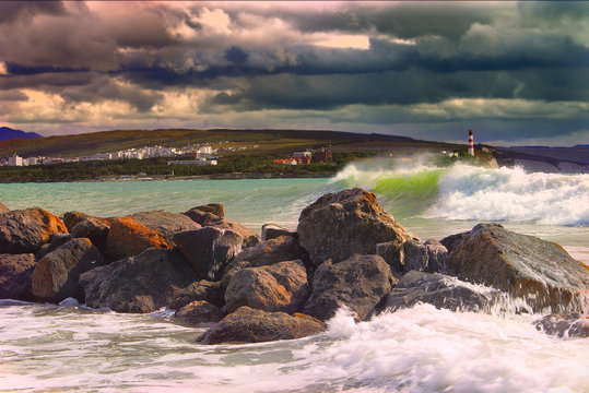 sea. waves. sky.