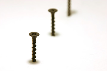 screws in line