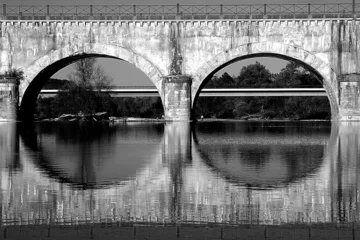 Cercles muraux Canal reflet du pont