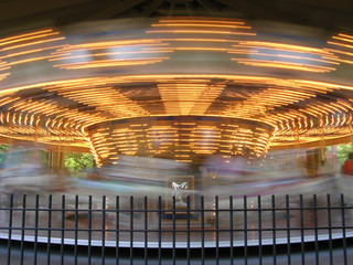 merry-go-round © Jorge Moro