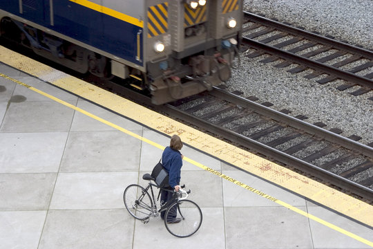 Fototapeta bike / train commuter