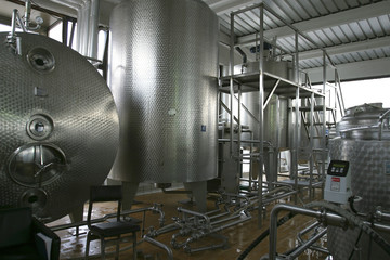 industrial liquid storage tanks