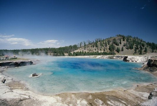 geothermal pool, yellowstone national park
