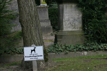 hunde verboten auf dem friedhofsgelände