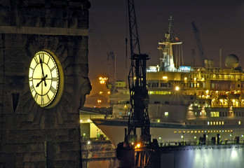 hamburg hafen nachtaufnahme