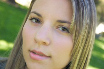 Naklejka premium woman biting lip
