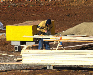 trim carpenter working