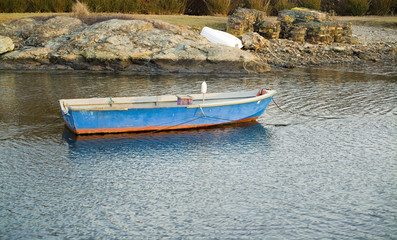 Fototapeta na wymiar boat on the bay