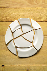assiette cassée