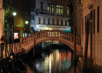 Obraz na płótnie Canvas Wenecja nocą