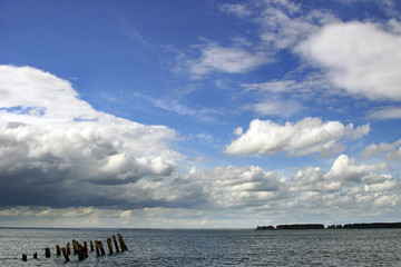Fototapeta na wymiar cloudy landscape