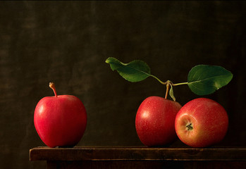 Obrazy na Szkle  trzy jabłka