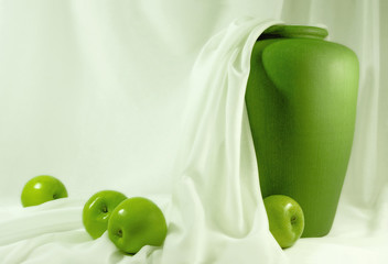 green apples © Olga Lyubkin