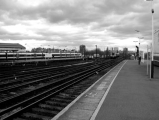 Fototapeta na wymiar clapham train station 4