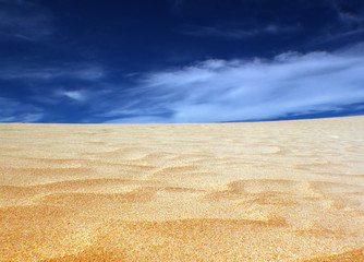 Fototapeta na wymiar sky / sand