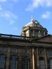 Fototapeta na wymiar historic domed building in liverpool