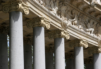 details of corinthian columns