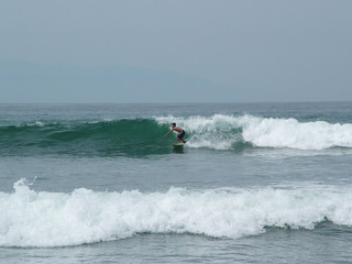 Fototapeta na wymiar surfeur
