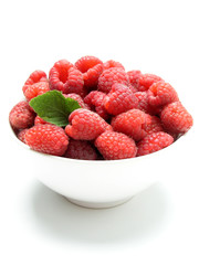 bowl of raspberries