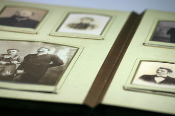 uraltes fotoalbum