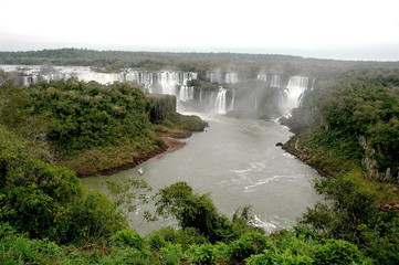 Fototapeta na wymiar wodospady Iguazu