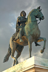 statue équestre du roi louis xiv