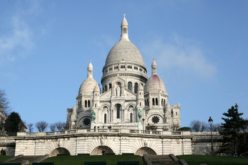 beautiful sacre coeur in paris