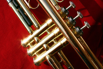 glitzernde trompete