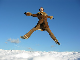 Fototapeta na wymiar fly jump girl. winter. 2