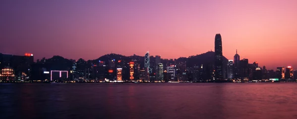 Zelfklevend Fotobehang hong kong panorama in de schemering © Stephen Gibson