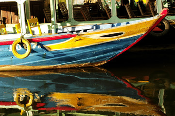 Fototapeta na wymiar vietnam, hoi an: boats on the river