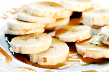 banana and caramel sauce