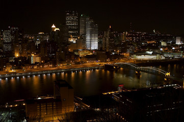 Obraz premium pittsburgh at night