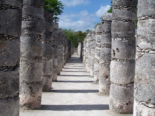 ruins of ancient maya city chichen itza