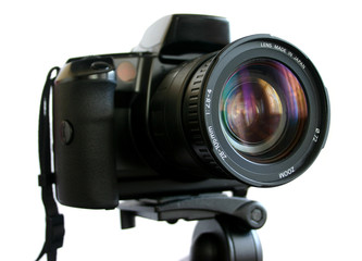 slr camera on tripod