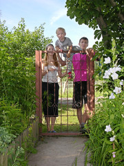 family, come in!