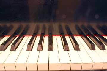 Fototapeta na wymiar fortepian klawiatury 2