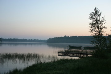 morgendämmerung am see