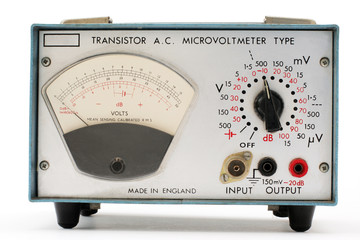 microvoltmeter