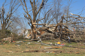 tornado damage ky 2d