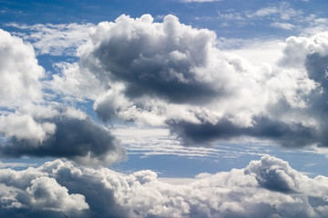 dunkle wolken
